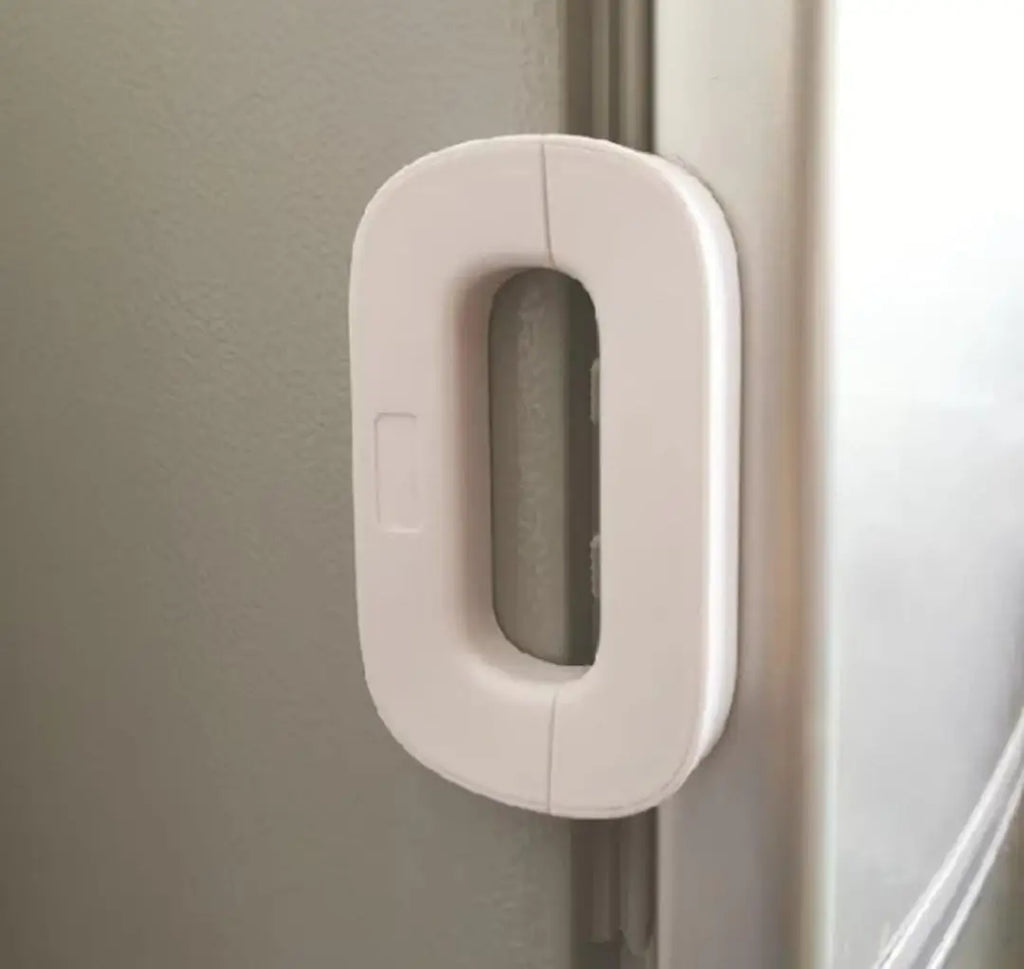 Durable Materials For Long-Lasting Use Fridge Lock & Keys