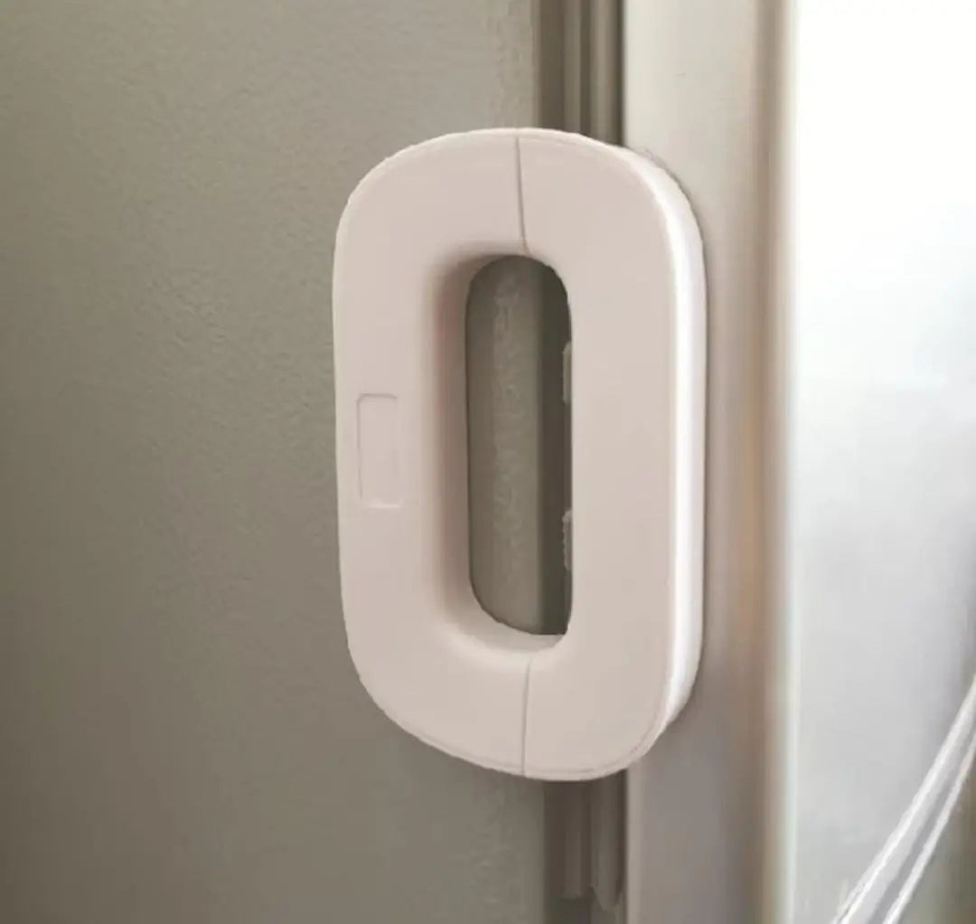 Durable Materials For Long-Lasting Use Fridge Lock & Keys